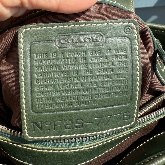 Coach Hampton Lunch Tote Handbag Bottle Green 2002 Leather 7776 Hangtag - Picture 6 of 9